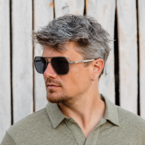 Gerret Grey – Gris